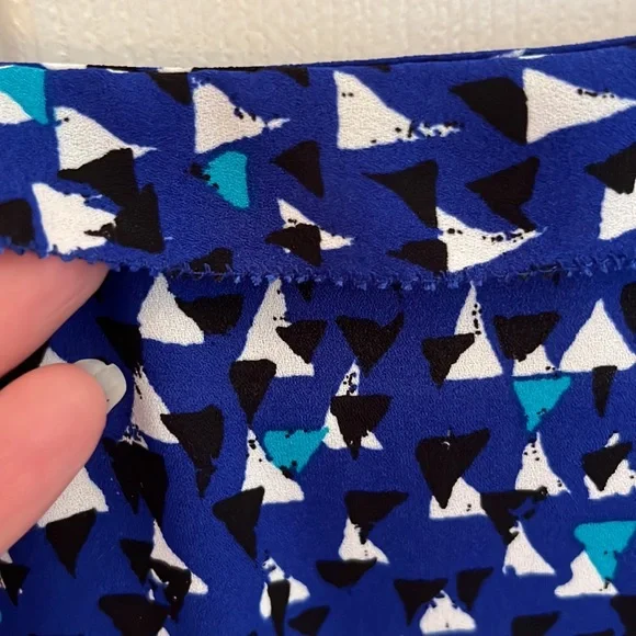 NWT size 1X Apt. 9 Blue black white teal Geometric Sleeveless V-Neck Top - Picture 10 of 12
